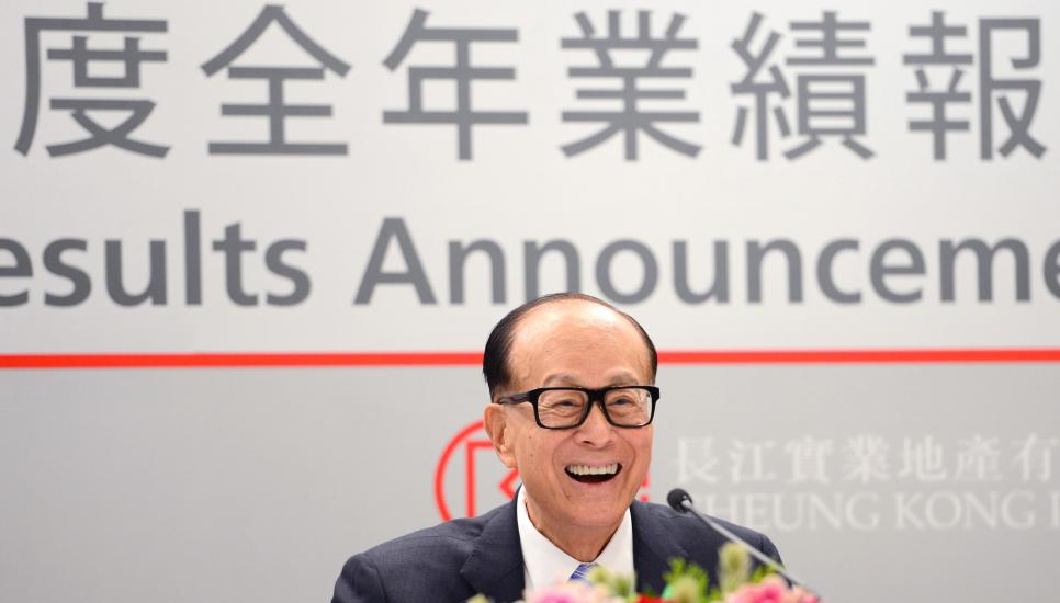 Hong Kong tycoon Li Ka-shing attending a news conference to announce his CK Hutchison Holdings company's annual results in Hong Kong, south China, March 2016