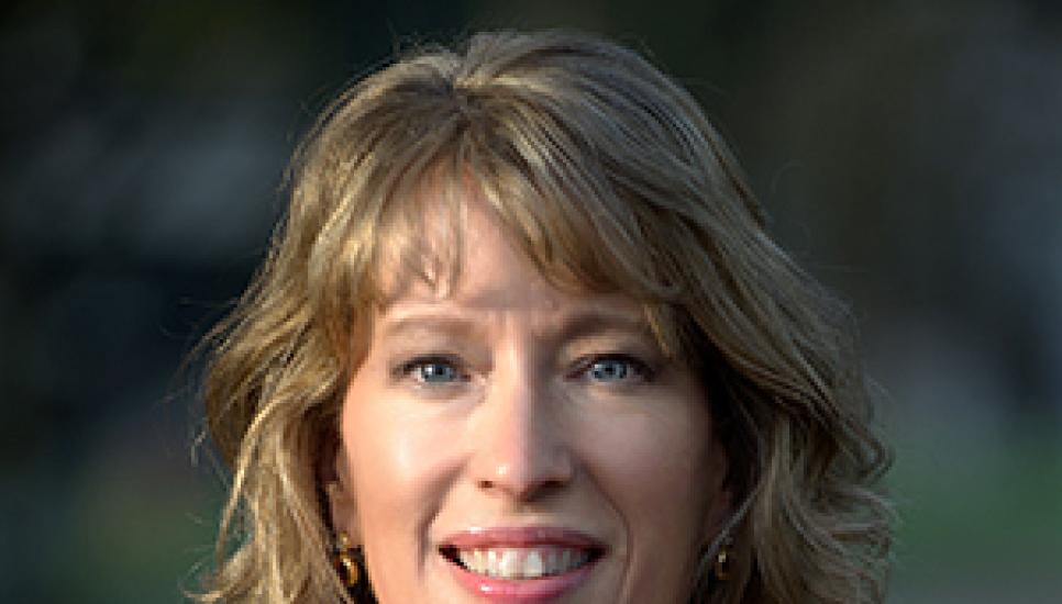 Jennifer Steans, President and CEO of Financial Investments Corporation and senior member of her own family office.