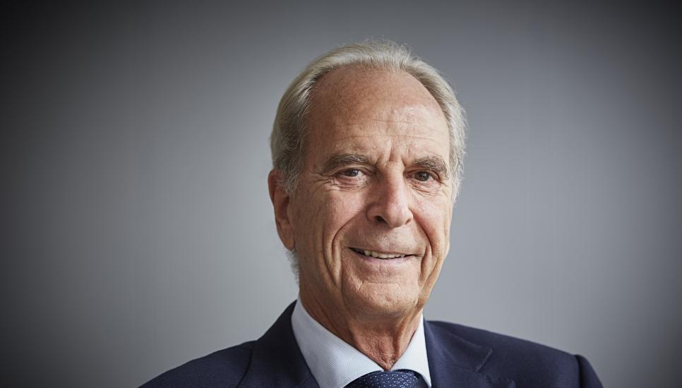 Juergen Heraeus is the retired chairman of the supervisory board of Heraeus Group.