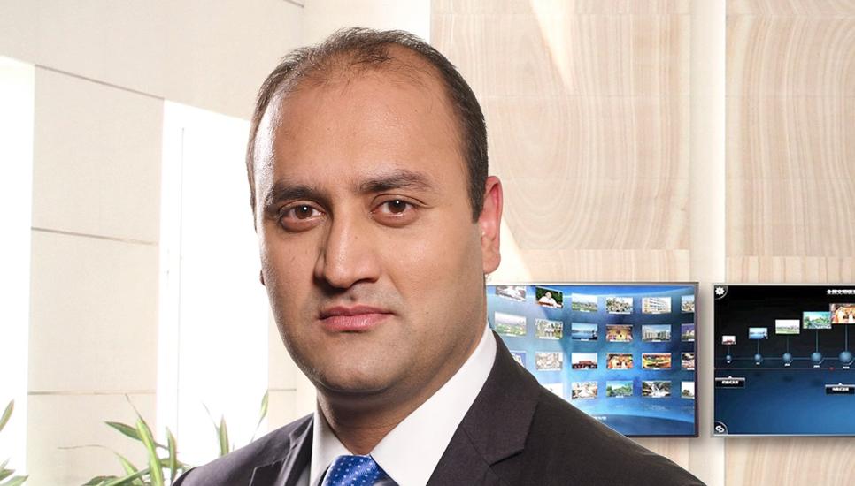 Majid Khan CAIA is a director of alternative investments at Russell Investments.