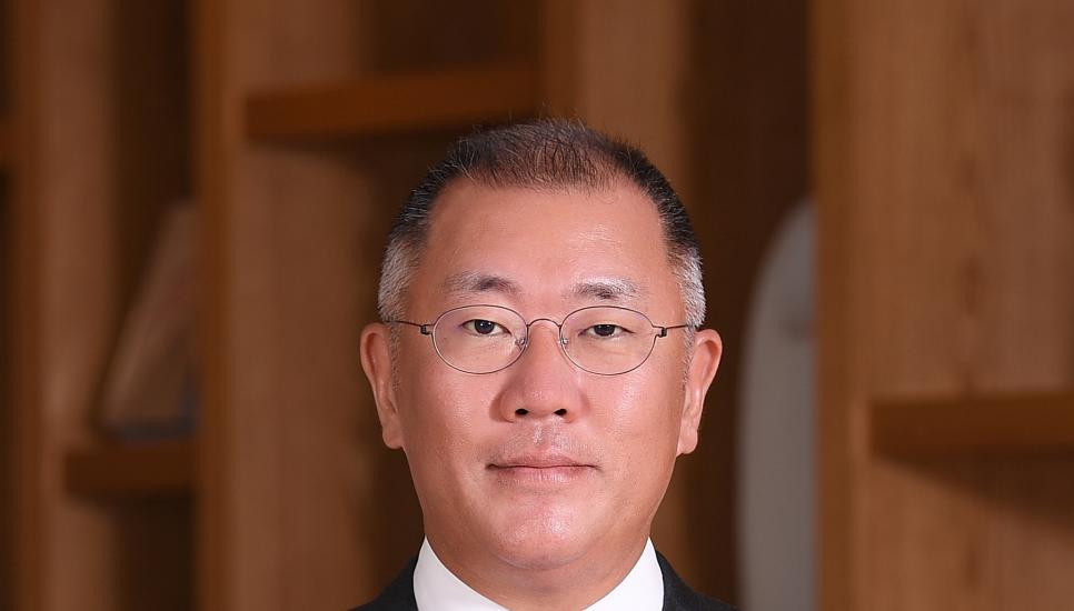 Euisun Chung was inaugurated as chairman of Hyundai Motor Group in October 2020